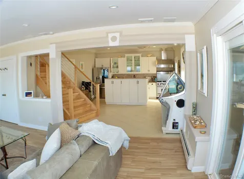20 Greenwich Avenue Bayville NY 11709