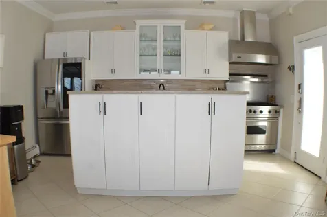 20 Greenwich Avenue Bayville NY 11709
