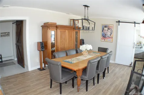 20 Greenwich Avenue Bayville NY 11709