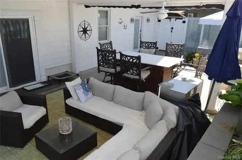 20 Greenwich Avenue Bayville NY 11709