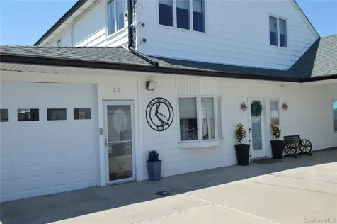 20 Greenwich Avenue Bayville NY 11709