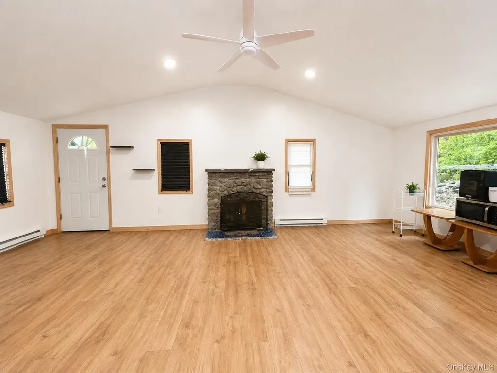 11 Utopian Trail Monroe NY 10950