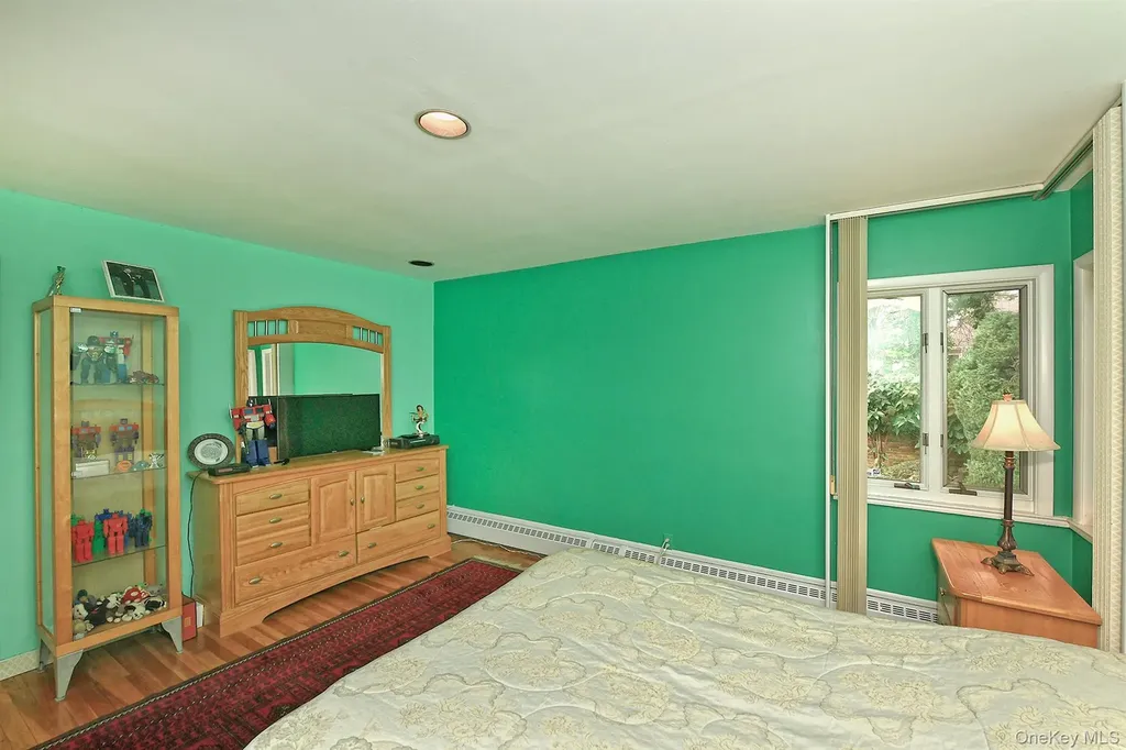 8 South Drive Roslyn NY 11576