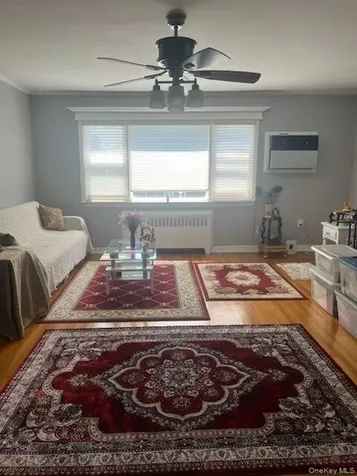 196-43 Dunton Avenue Holliswood NY 11423