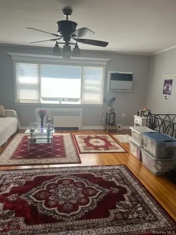 196-43 Dunton Avenue Holliswood NY 11423