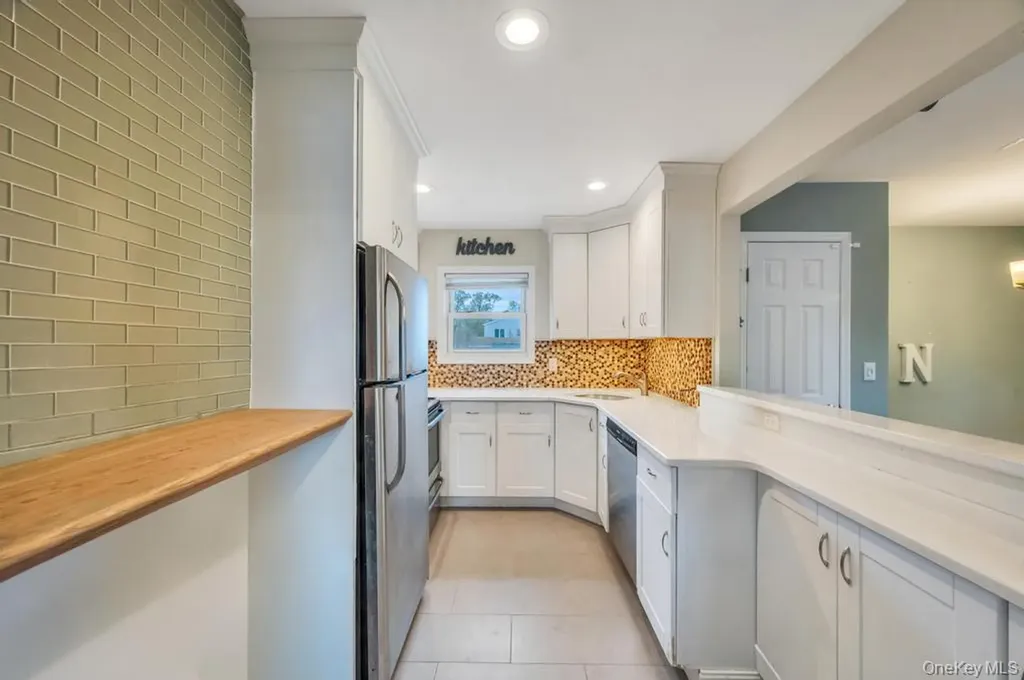 1391 N Windsor Avenue Bay Shore NY 11706