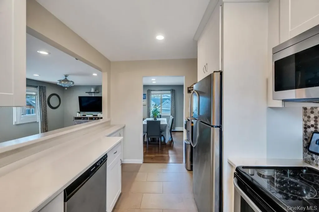 1391 N Windsor Avenue Bay Shore NY 11706