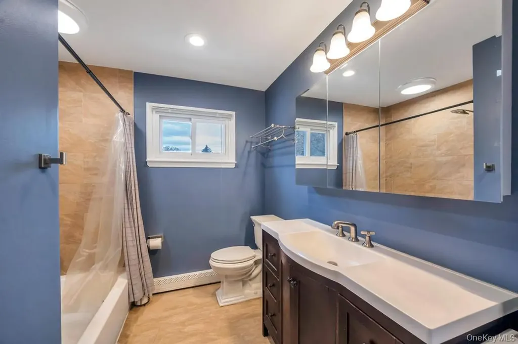 1391 N Windsor Avenue Bay Shore NY 11706