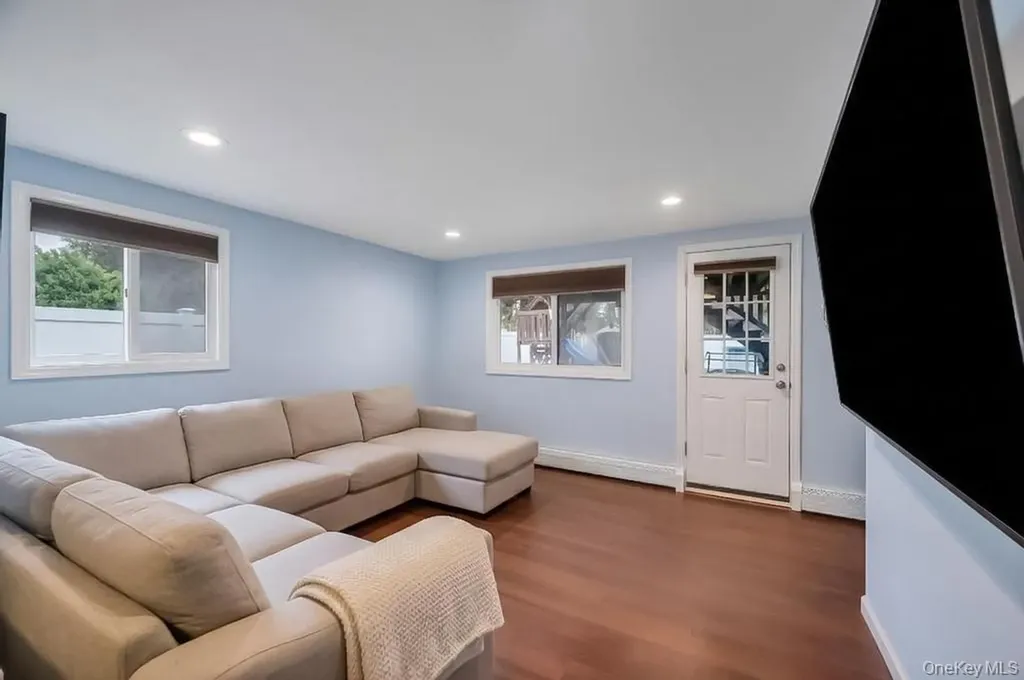 1391 N Windsor Avenue Bay Shore NY 11706