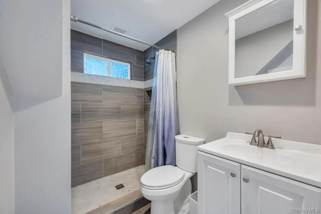1391 N Windsor Avenue Bay Shore NY 11706