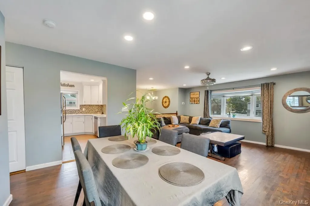 1391 N Windsor Avenue Bay Shore NY 11706