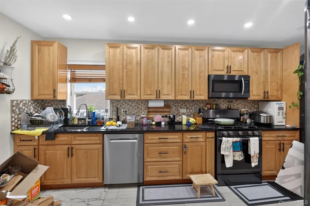 86 Smart Avenue Yonkers NY 10704