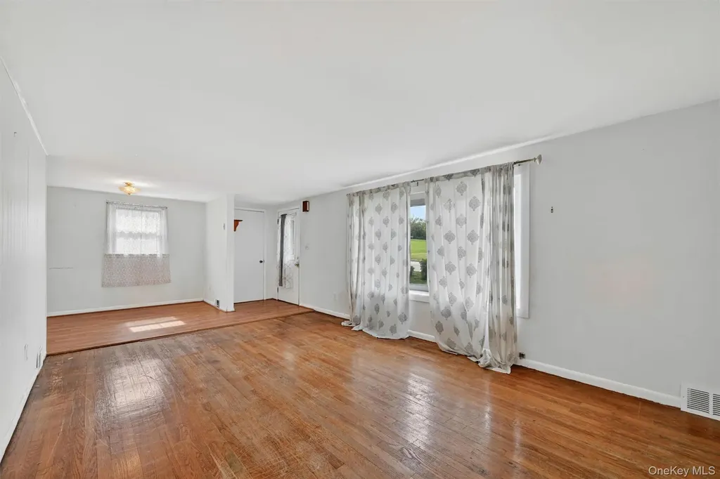 11 Bradley Lane Walden NY 12586