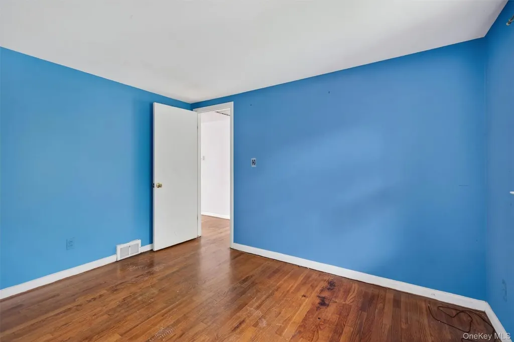 11 Bradley Lane Walden NY 12586