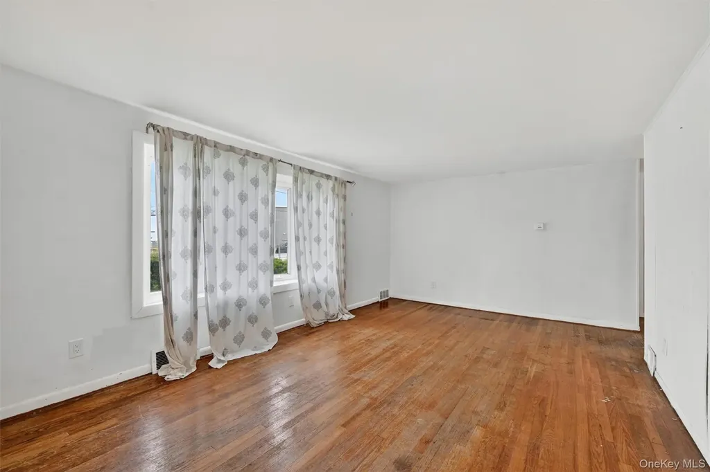 11 Bradley Lane Walden NY 12586