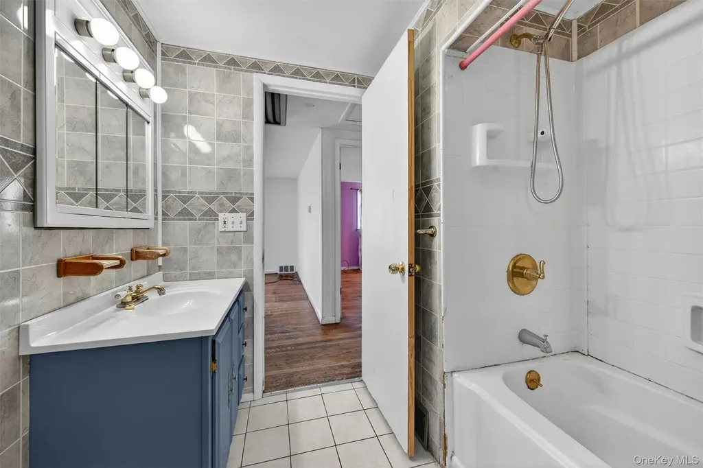 11 Bradley Lane Walden NY 12586