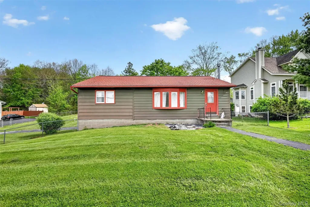 11 Bradley Lane Walden NY 12586