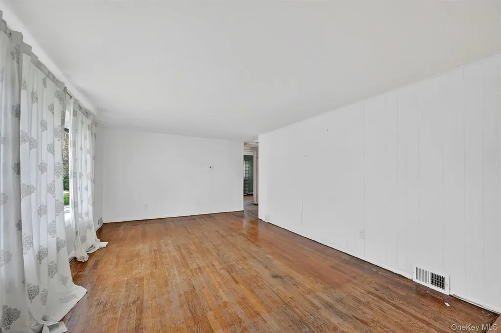 11 Bradley Lane Walden NY 12586