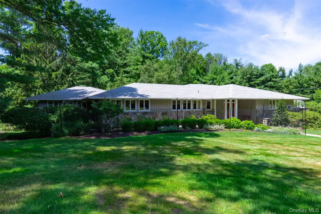 42 Yates Boulevard Poughkeepsie NY 12601