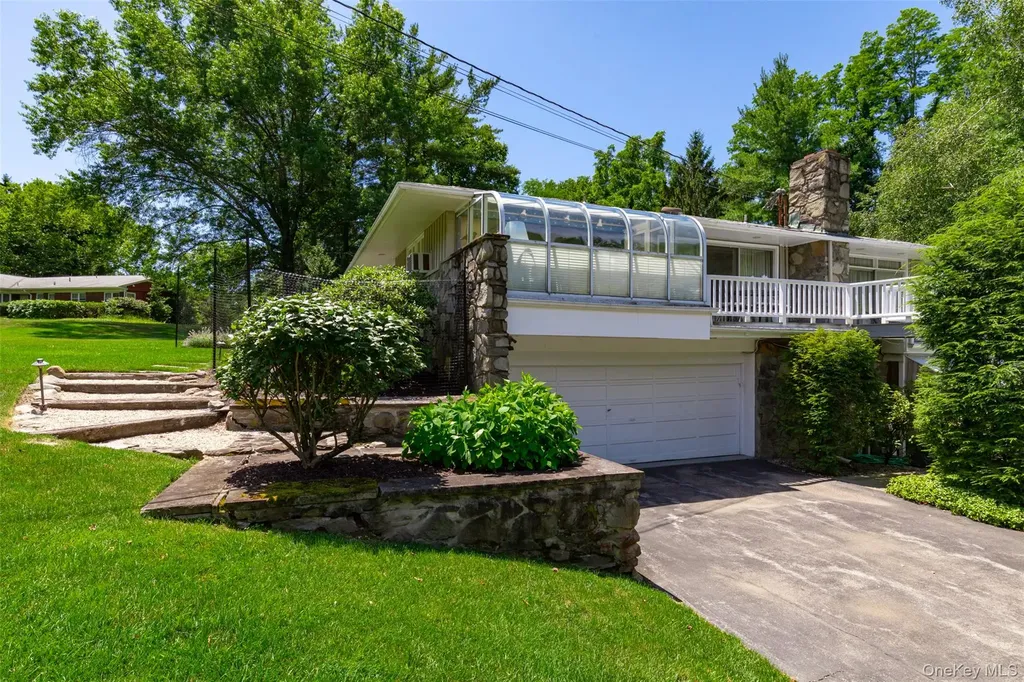 42 Yates Boulevard Poughkeepsie NY 12601
