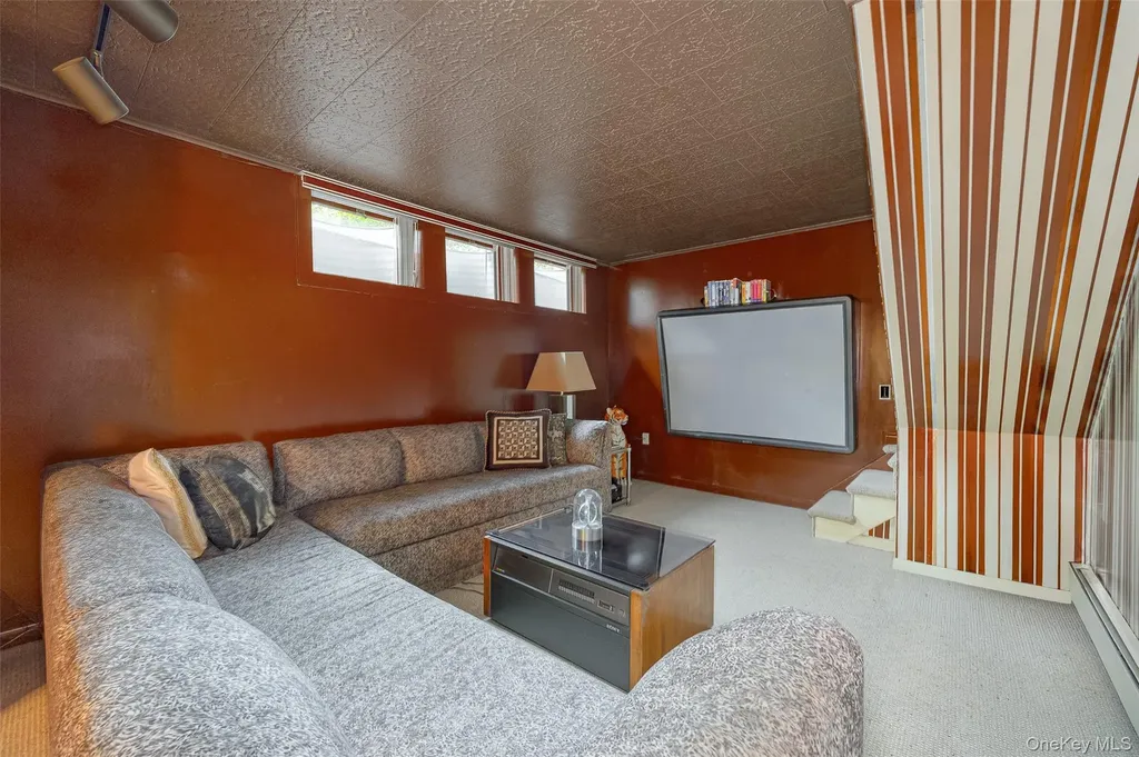 42 Yates Boulevard Poughkeepsie NY 12601