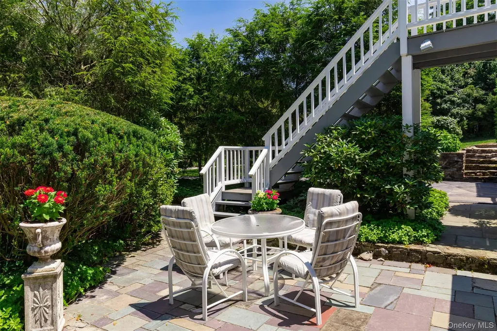 42 Yates Boulevard Poughkeepsie NY 12601