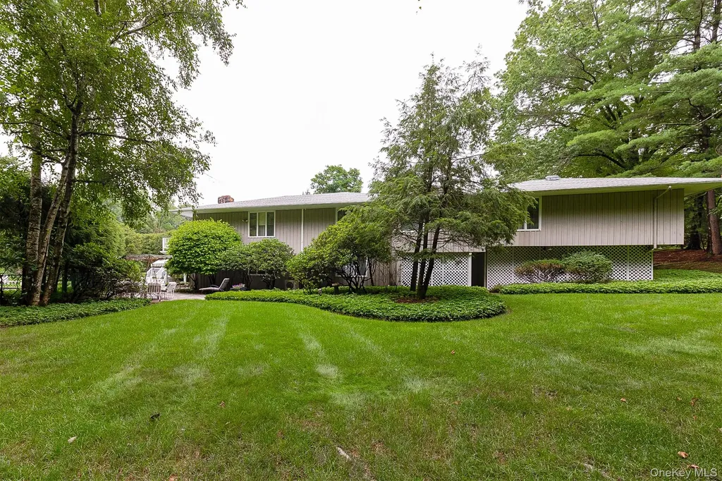 42 Yates Boulevard Poughkeepsie NY 12601