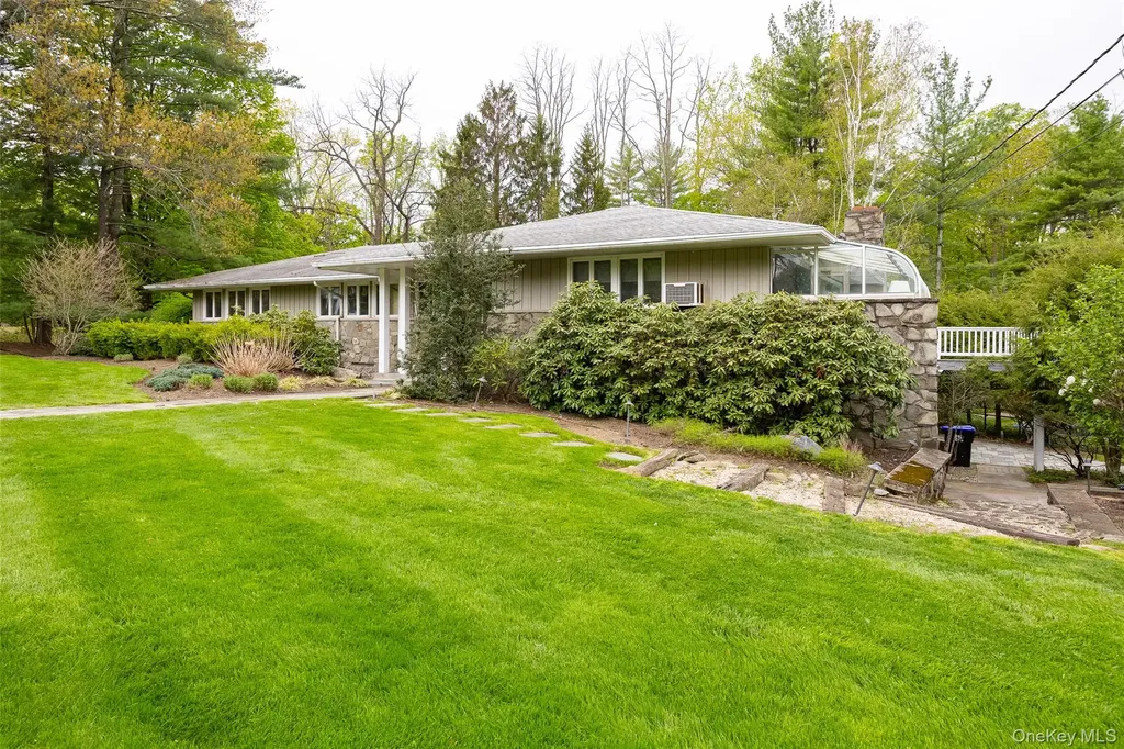 42 Yates Boulevard Poughkeepsie NY 12601