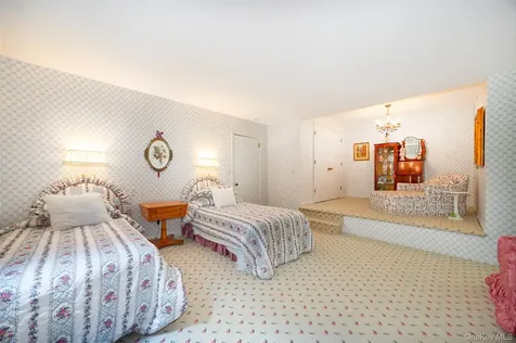 42 Yates Boulevard Poughkeepsie NY 12601