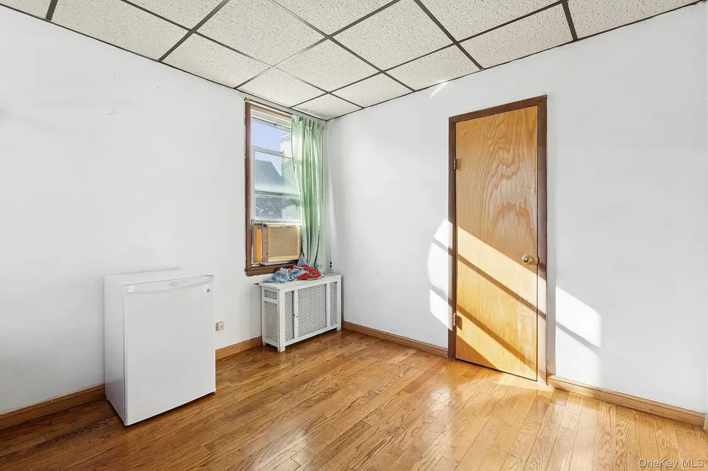 4363 160th Street Flushing NY 11358