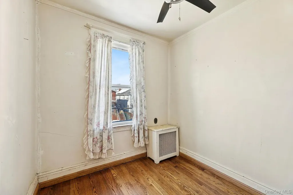 4363 160th Street Flushing NY 11358
