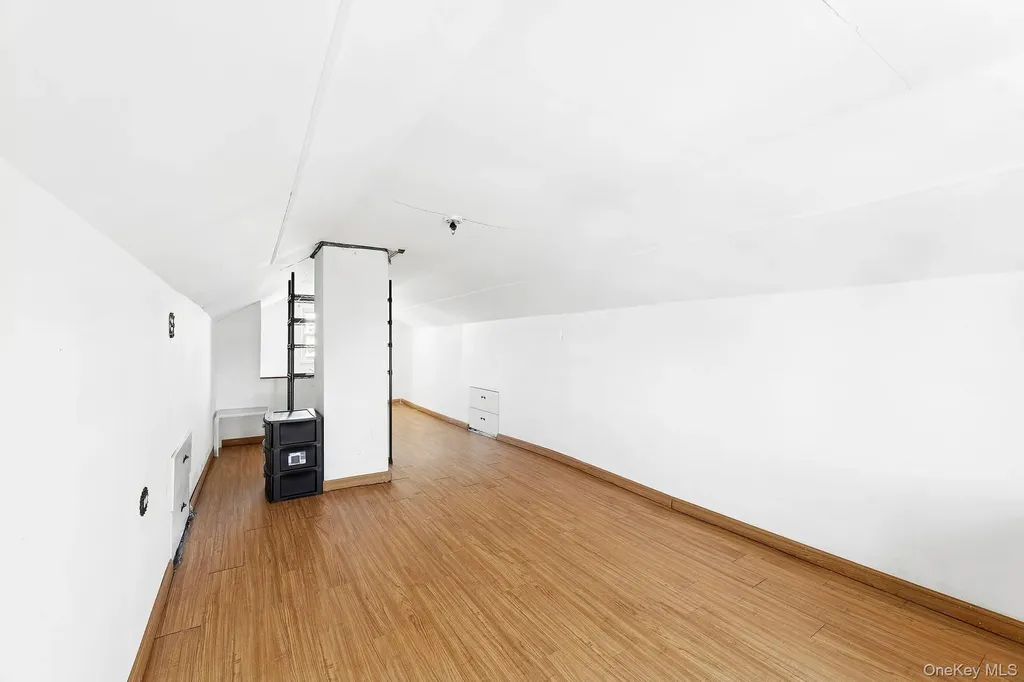 4363 160th Street Flushing NY 11358
