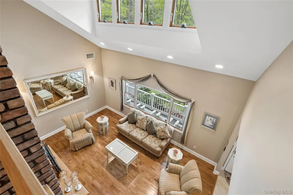 37 Pine Ridge Drive Smithtown NY 11787