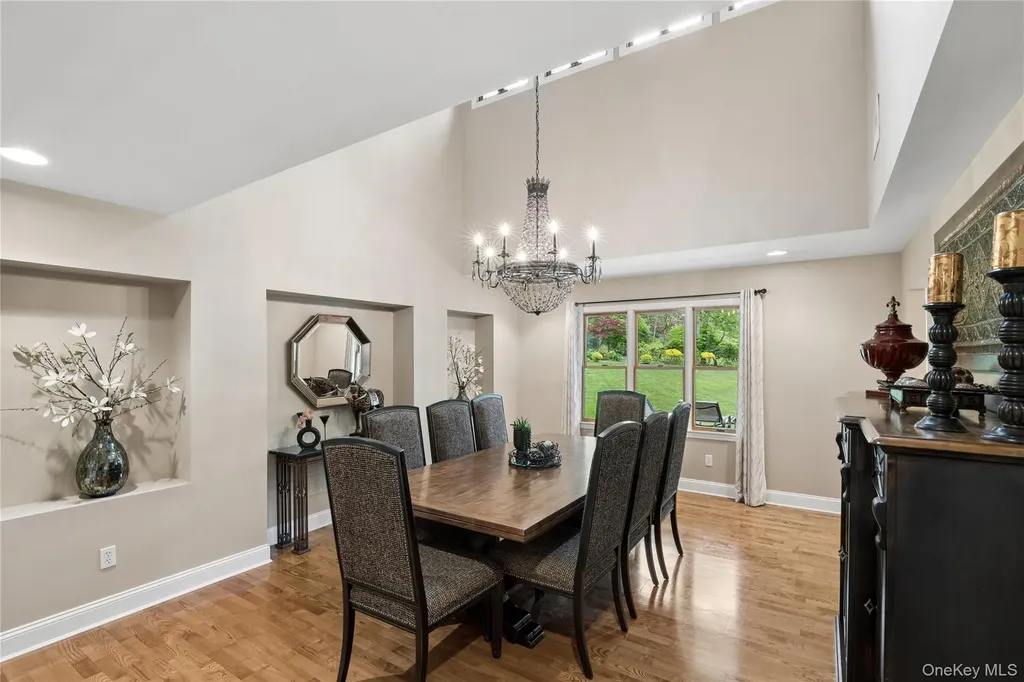 37 Pine Ridge Drive Smithtown NY 11787