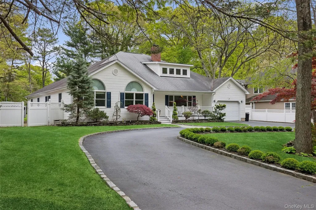 37 Pine Ridge Drive Smithtown NY 11787