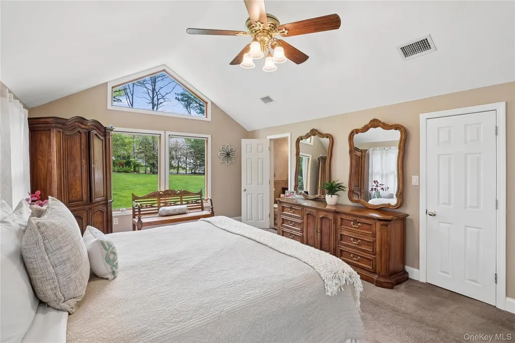 37 Pine Ridge Drive Smithtown NY 11787