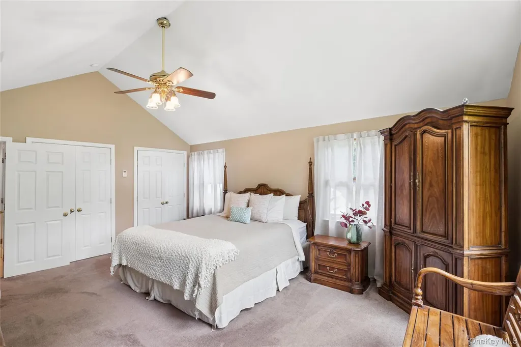 37 Pine Ridge Drive Smithtown NY 11787