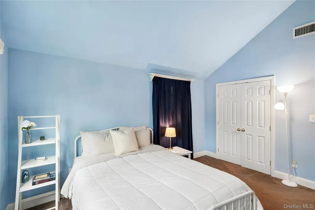 37 Pine Ridge Drive Smithtown NY 11787