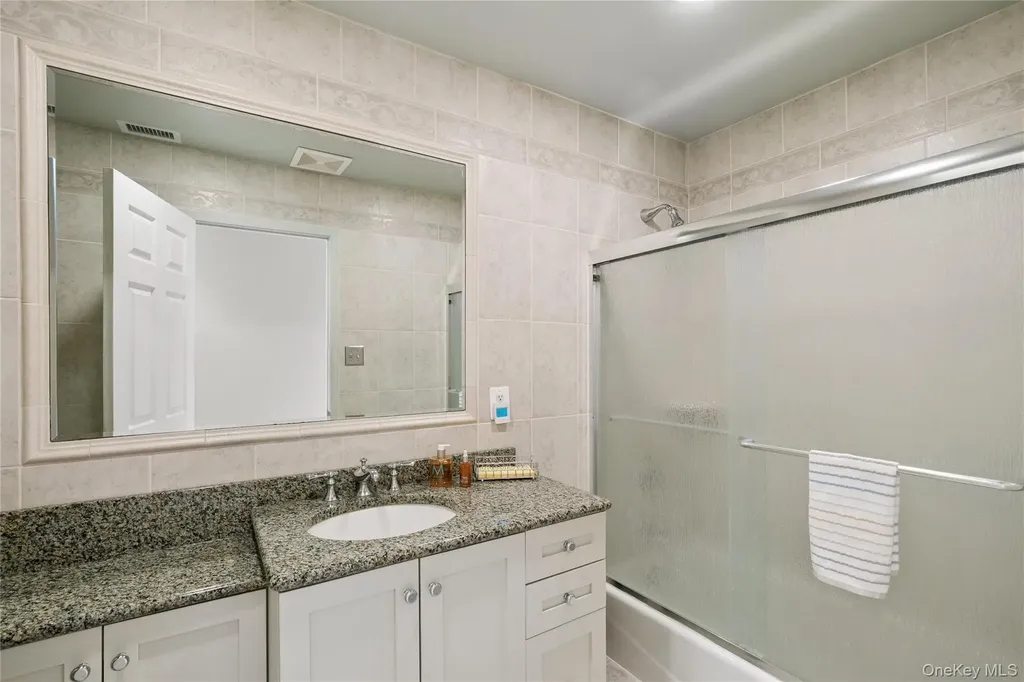 37 Pine Ridge Drive Smithtown NY 11787