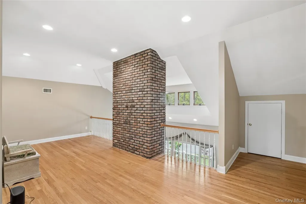 37 Pine Ridge Drive Smithtown NY 11787