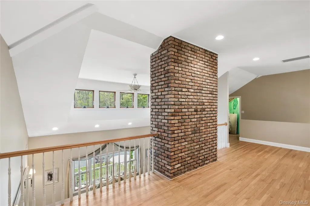 37 Pine Ridge Drive Smithtown NY 11787