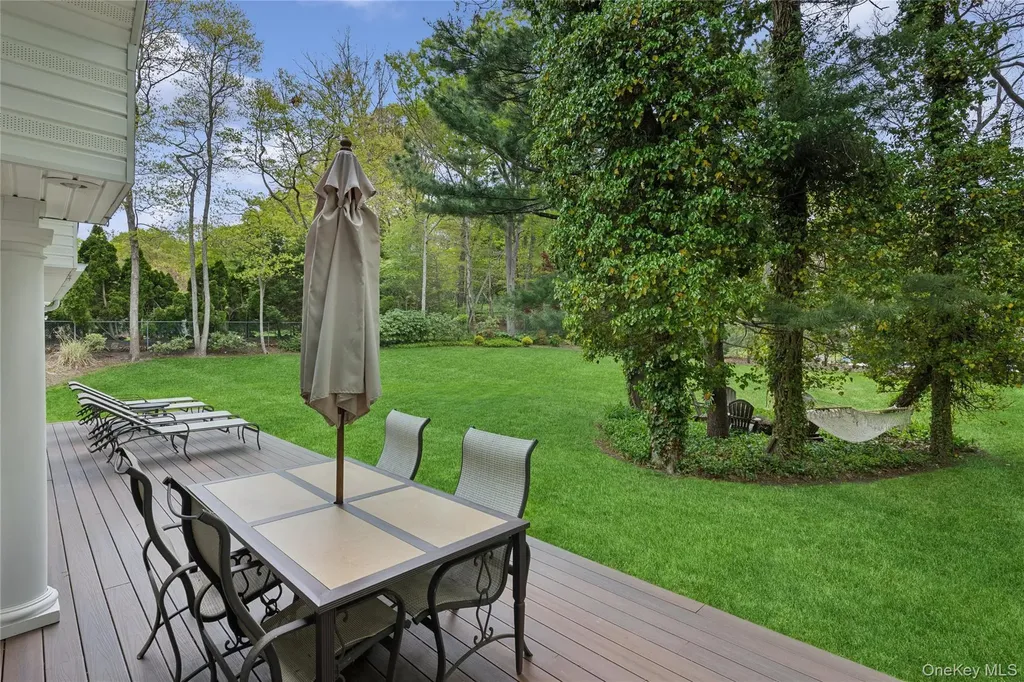 37 Pine Ridge Drive Smithtown NY 11787