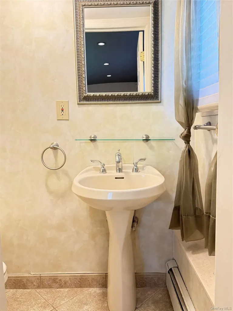 14 Millpond Jericho NY 11753
