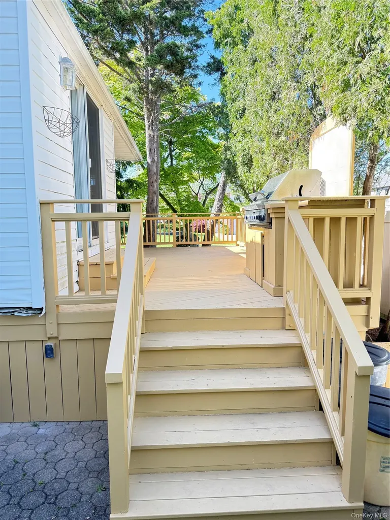 14 Millpond Jericho NY 11753