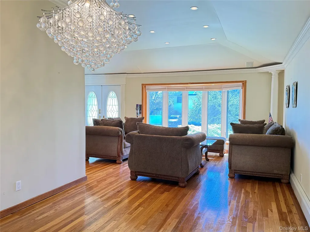 14 Millpond Jericho NY 11753