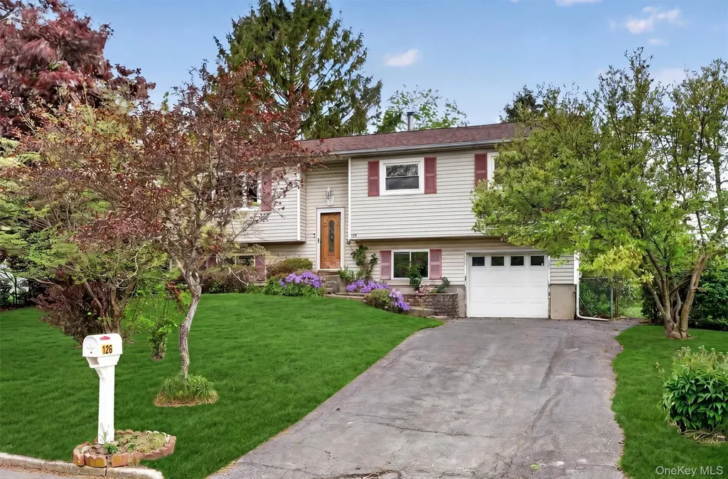 126 Rolling Meadows Road Middletown NY 10940