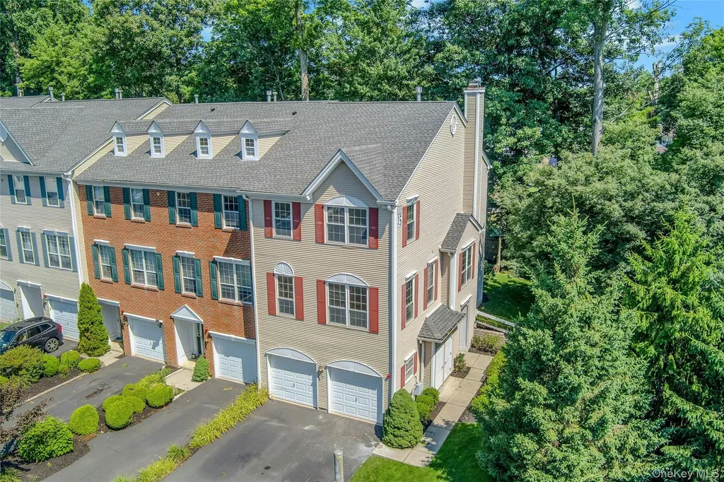 91 Meadow Lane Nanuet NY 10954