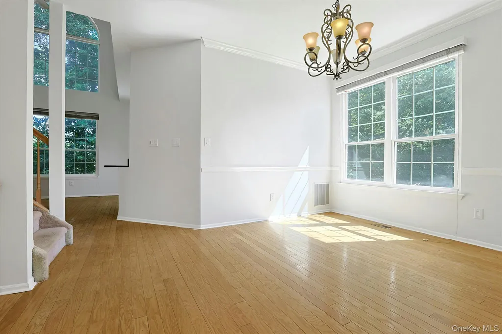 91 Meadow Lane Nanuet NY 10954