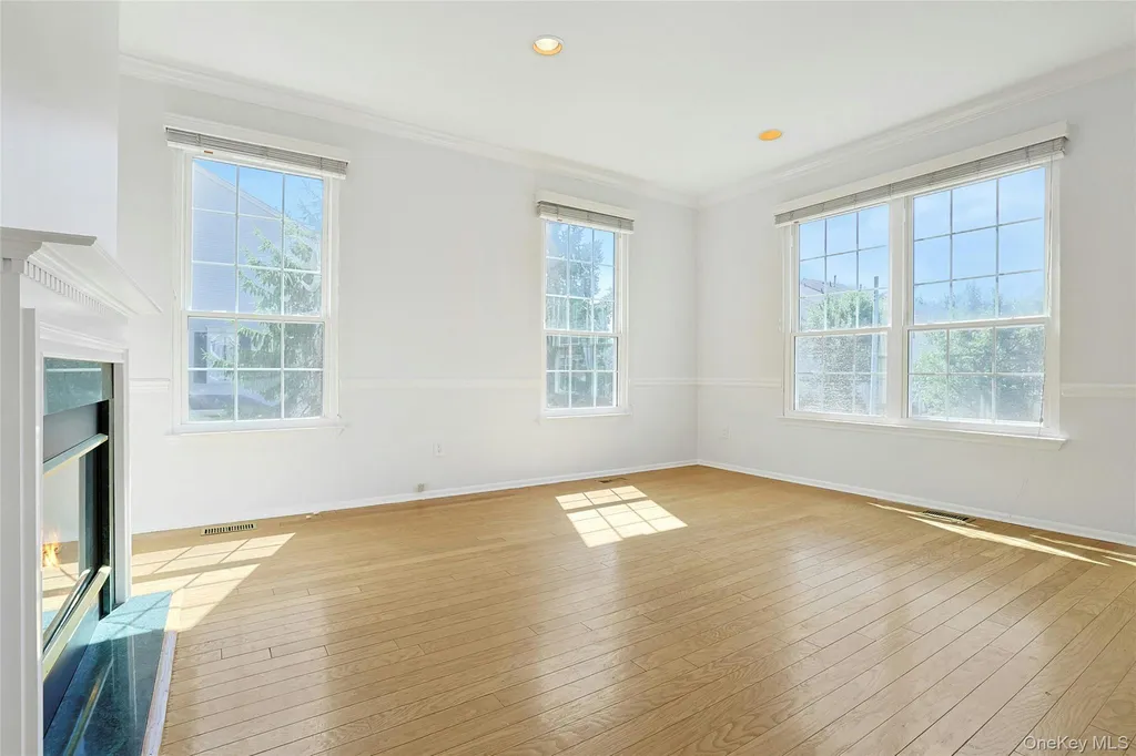 91 Meadow Lane Nanuet NY 10954