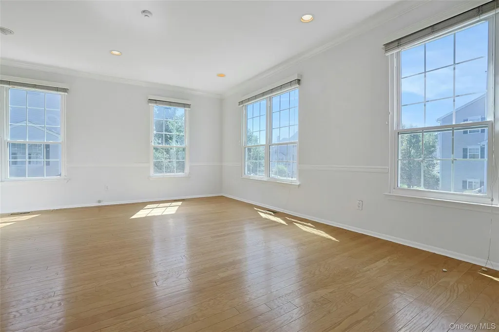91 Meadow Lane Nanuet NY 10954